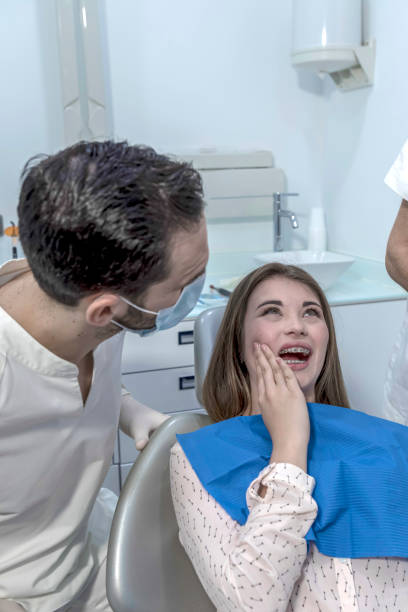 Best Emergency Dental Care for Broken or Chipped Teeth in Larimore, ND